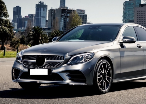  MERCEDES W205 C SERISI IÇIN UYUMLU MAKYAJLI AMG GÖRÜNÜM ÖN TAMPON